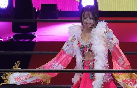 Mina Shirakawa nus étoiles galeries