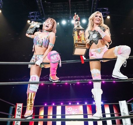 yoga asiatique uniquement pour les fans nus chauds photos