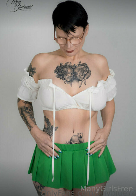 manygirlsfree star du porno nue photos