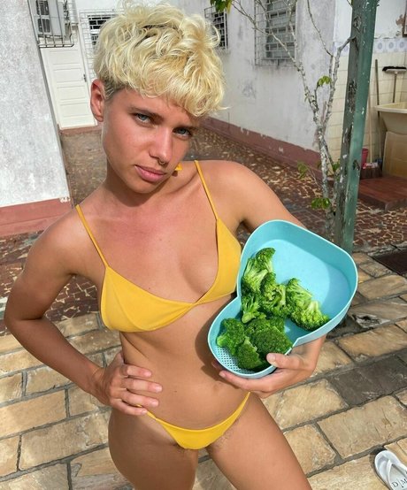 bikini ado onlyfans sexy gratuit image