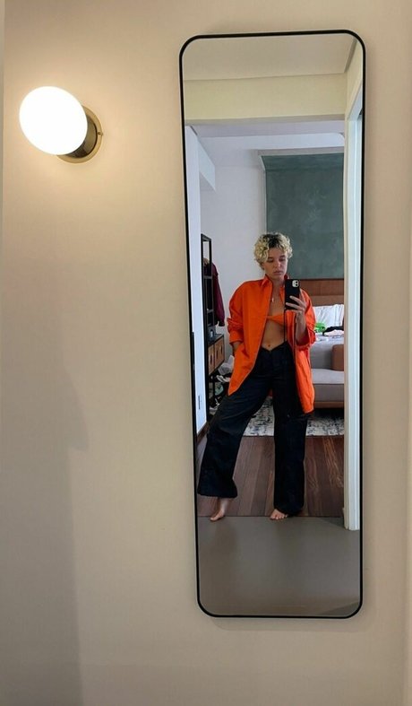 Bruna Linzmeyer actrice exclusive des photos