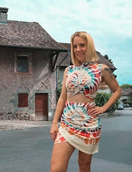 blonde au gros cul onlyfans sexe hd image