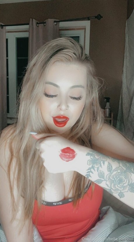 brunette onlyfans chaud nu img