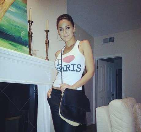 Emmanuelle Chriqui étoile de l'art images