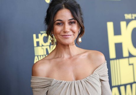 Emmanuelle Chriqui modèle parfait galeries