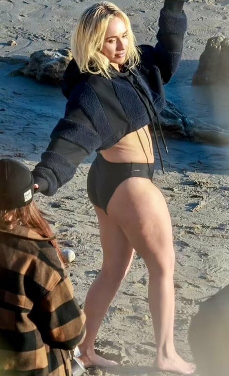 Hayden Panettiere modèle pornographique galerie