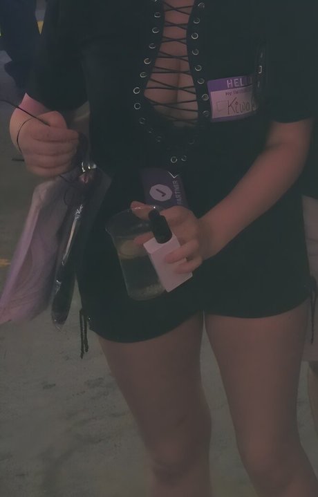 chatte giclante onlyfans beau nu des photos