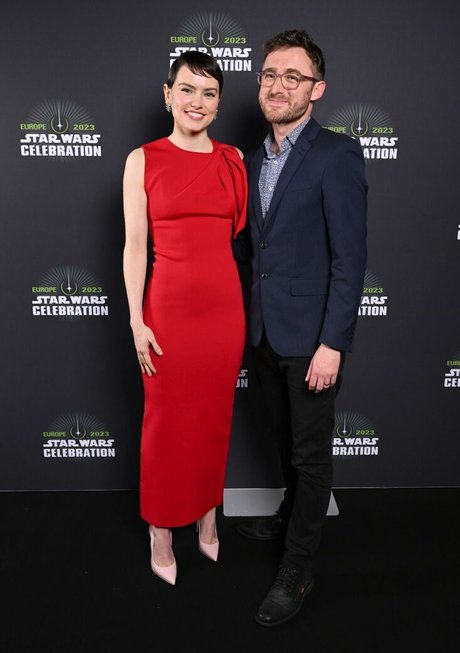 Daisy Ridley étoile nue des photos