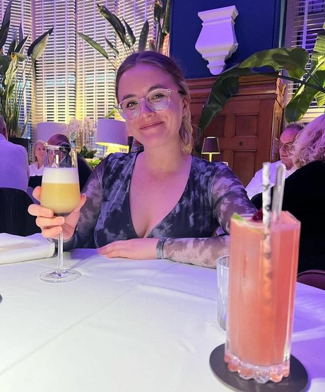 Adventures And Naps actrice galeries