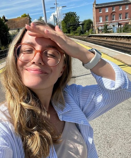 Adventures And Naps modèle pornographique image