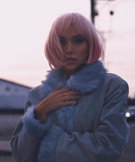 Alexis Ren modèle porno photos