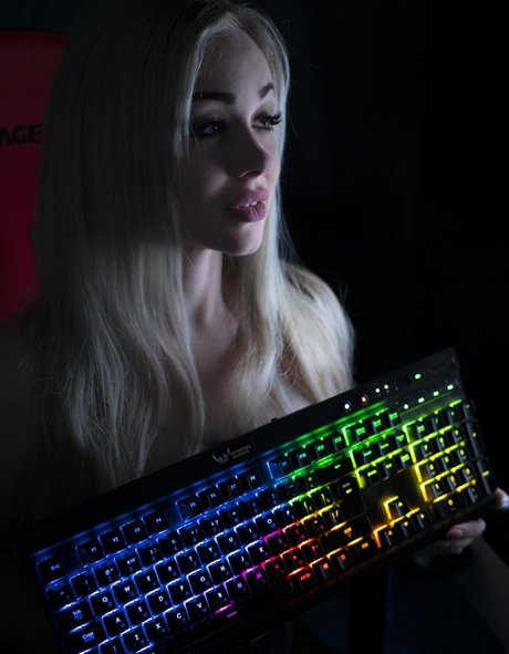 visage blond uniquementfans pornographique parfait archive