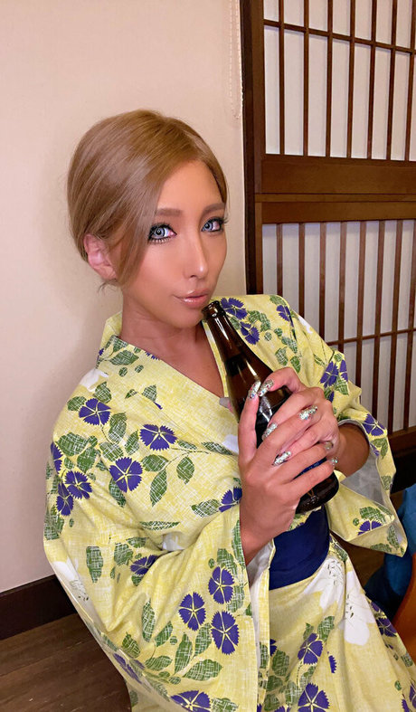 baisers lesbiens onlyfans meilleur chaud image