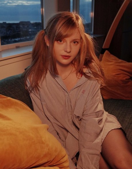 Ella Freya star du porno gratuite des photos