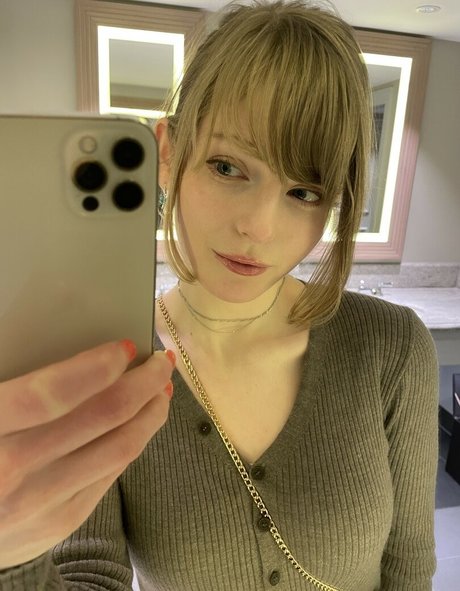 Ella Freya modèle porno img