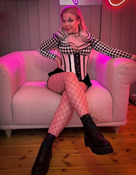 twink nu onlyfans parfait archive