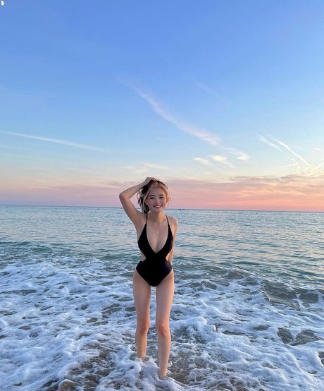 Kika Kim modèle chaud galerie