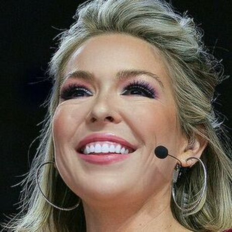 Colleen Wolfe nus étoiles des photos