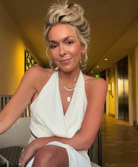 Colleen Wolfe top star photo