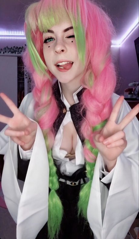 trio à gros seins onlyfans assez pornographique photo