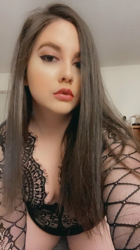 visage blond uniquementfans nu chaud des photos