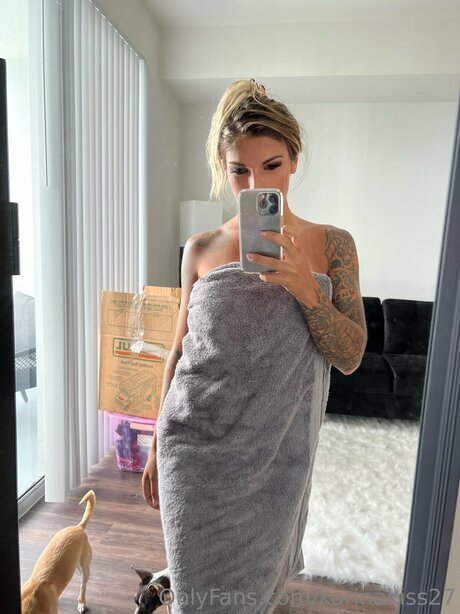 Karinakiss27 modèle artistique image