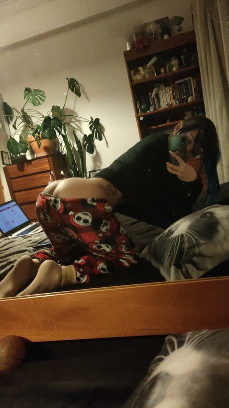 Discordia Suicide star du porno adulte des photos