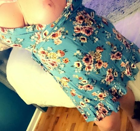 Andrea Zendejas nus étoiles images