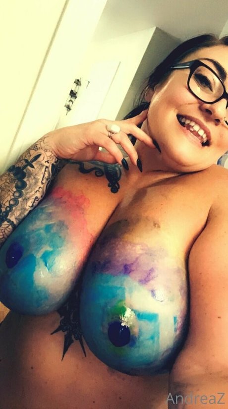 Andrea Zendejas modèle nu photo