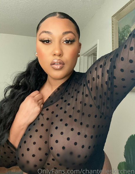 Chantelles Kitchen modèle porno photo