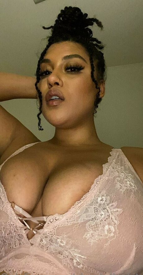 Chantelles Kitchen étoile sexy galerie