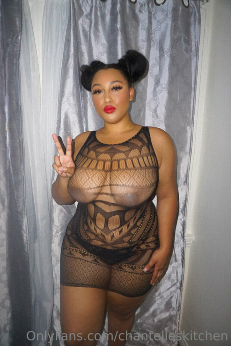 Chantelles Kitchen actrice adulte des photos