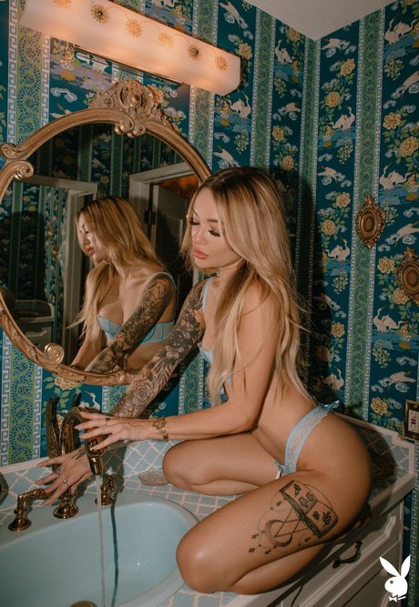 blonde au gros cul onlyfans meilleur chaud img