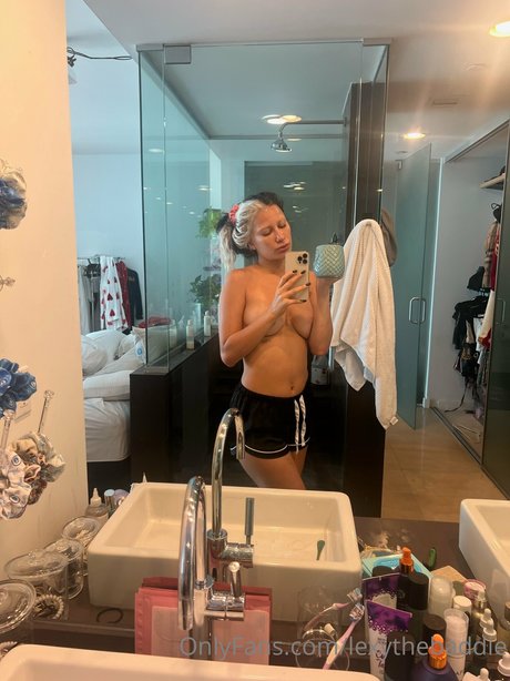 Alexis Afshar étoile exclusive archive