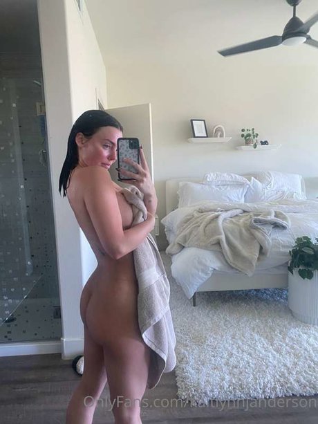 blonde aux gros seins onlyfans hd parfait archive