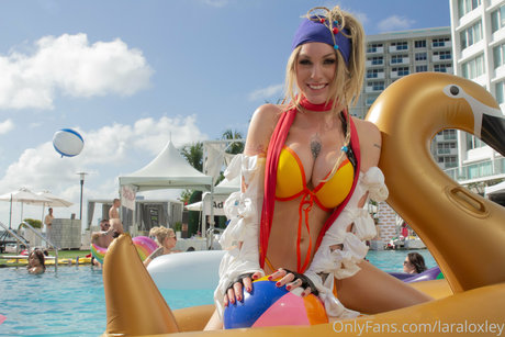 laraloxley étoile sympa galeries