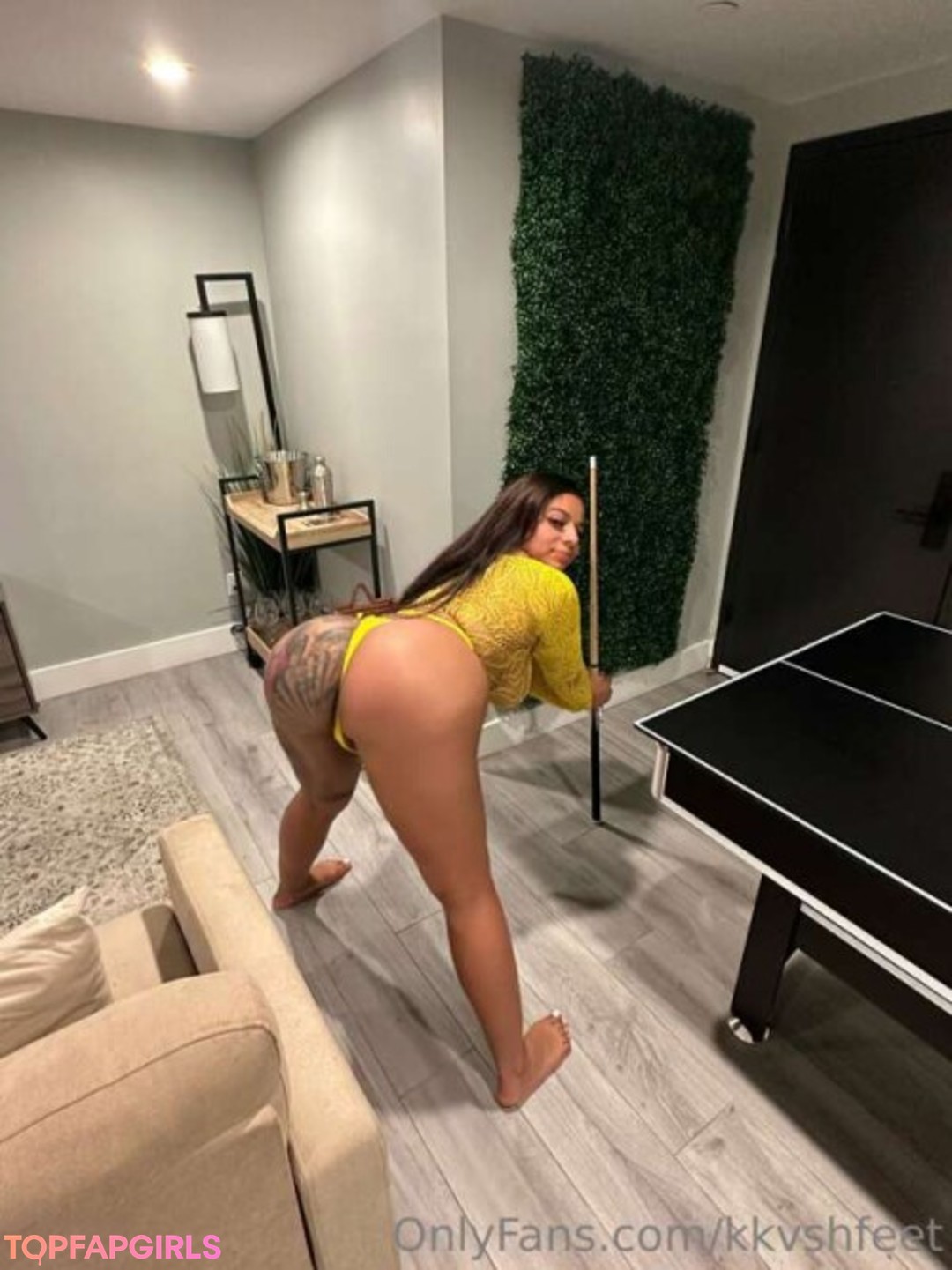 KKVSH modèle érotique img