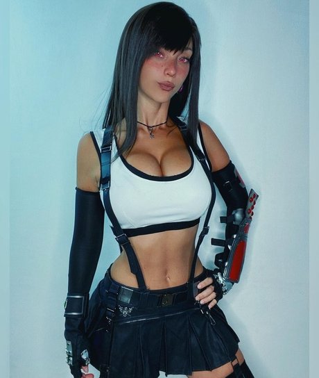 Soryu Geggy cosplay modèle parfait des photos