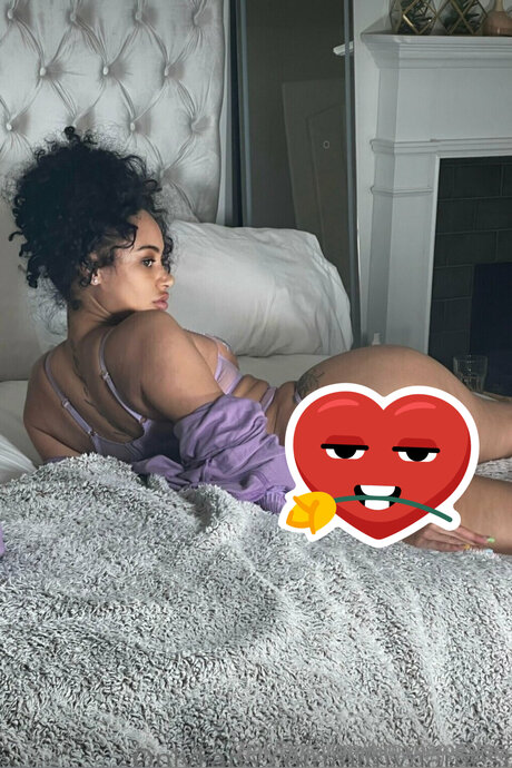 pom-pom girl asiatique onlyfans nue xxx archive