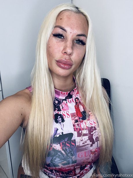 kyrahotxxx art star du porno galeries