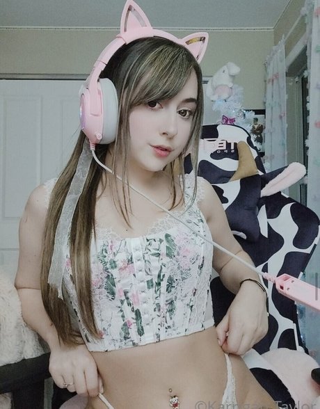 Karrigan Taylor actrice érotique galerie