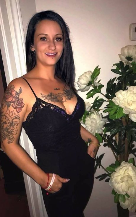 adolescent maigre onlyfans chaud nu des photos