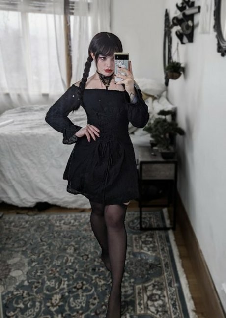 Zalaria Cosplay modèles nus images