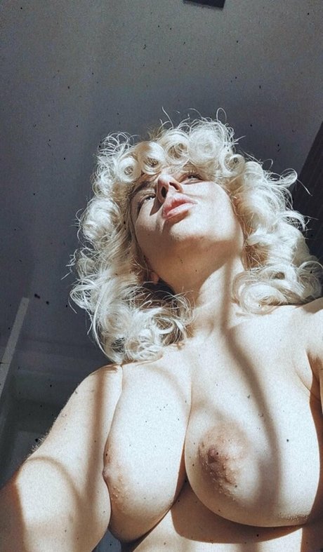 Livay D Punk étoile érotique des photos