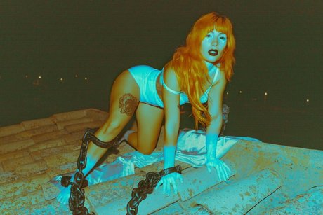 fans nus uniquement art image