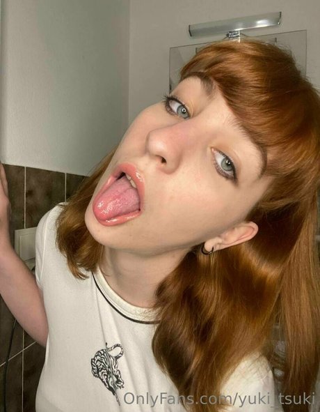 yuki tsuki star du porno chaude image