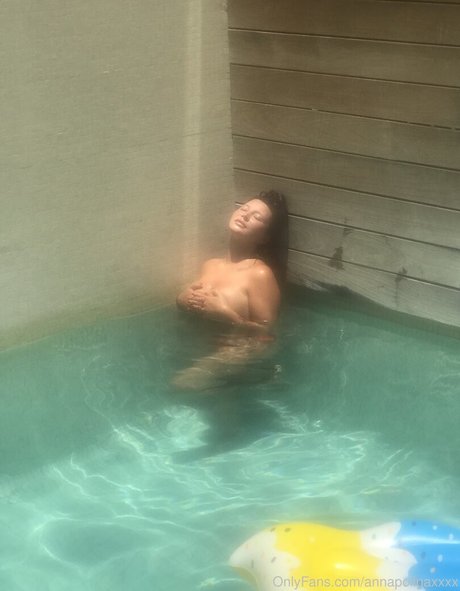 point de vue rousse onlyfans haut image