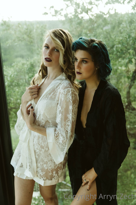 bbw gothique uniquementfans nu exclusif collection