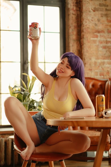 Alina Becker modèle chaud image