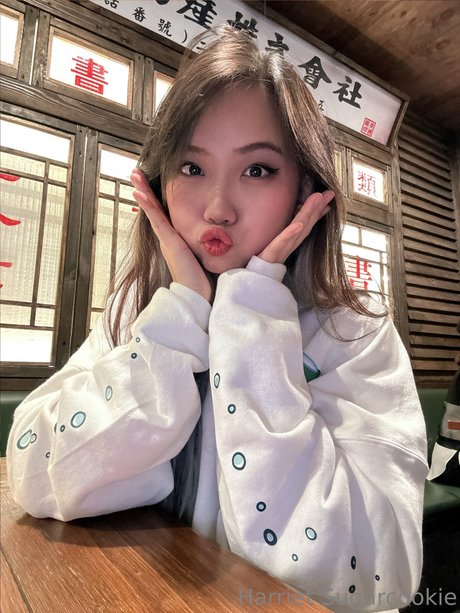 Harriet Sugarcookie star du porno xxx images